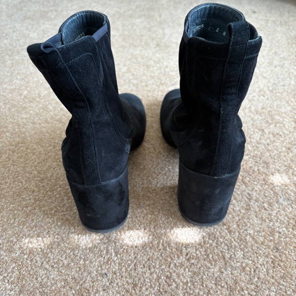Stuart Weitzman Black Chelsea Boots - Picture 4 of 4